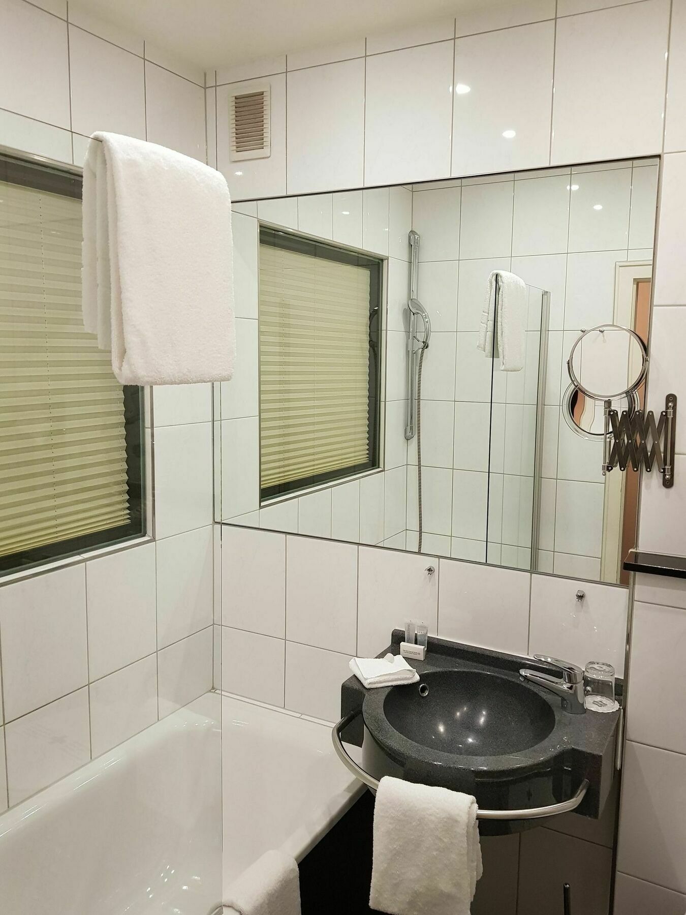 Boardinghouse Duesseldorf Apartment ภายนอก รูปภาพ
